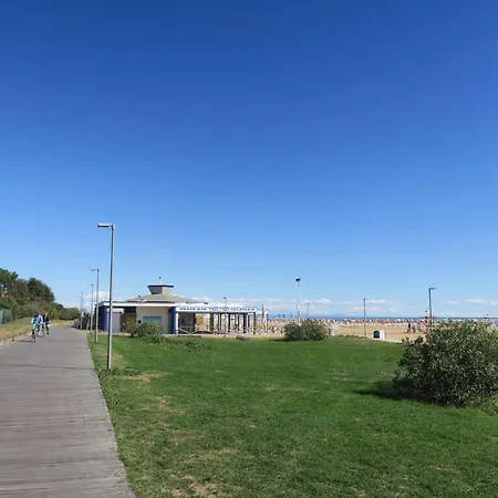 Solarium-5 By Interhome Daire